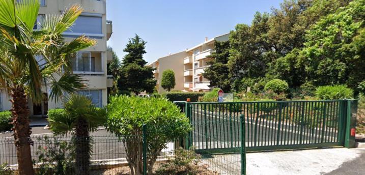 Joli Studio A Front De Mer Saint-Raphael  Exterior photo