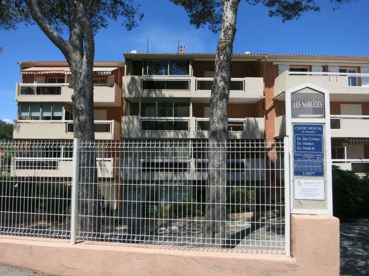 Joli Studio A Front De Mer Saint-Raphael  Exterior photo